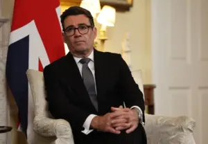 En la foto, el primer ministro de Reino Unido, Andy Burnham