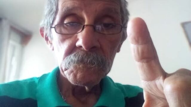 Los perros viejos ladran, pero ya no muerden 1 En la foto, Juvenal Balán, fotógrafo de Granma y defensor a ultranza del castrismo