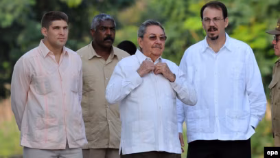 SANDRO CASTRO: «NO ME ENVIDIEN», QUE YO SOY CAPITALISTA CON APELLIDO REVOLUCIONARIO 4 SANDRO CASTRO: «NO ME ENVIDIEN», QUE YO SOY CAPITALISTA CON APELLIDO REVOLUCIONARIO