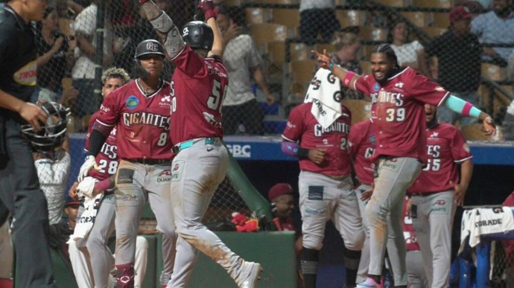 Ligas Invernales 2026-2027: Licey hace historia con siete lanzadores y Ozuna decide con grand slam