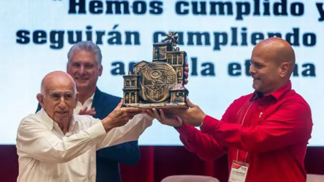 Gerardo Hernández y la CTC celebran los 96 años de Machado Ventura mientras Cuba se hunde en la crisis