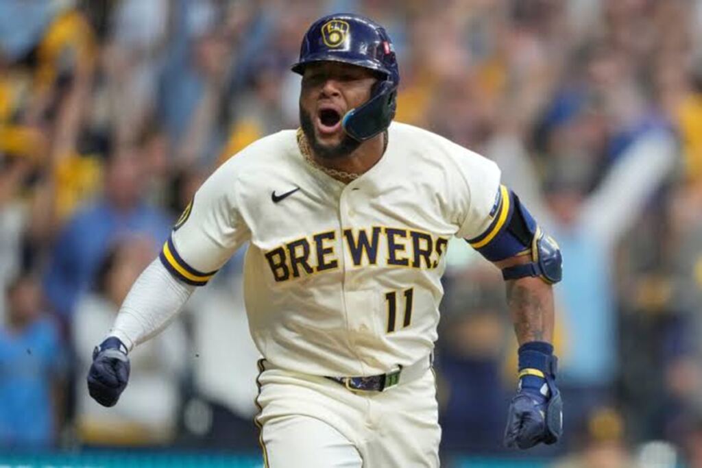 Sencillo de 2 carreras de Chourio en la 9na con 2 outs da a Brewers ventaja de 2-0 sobre Padres 2 En la foto, Jackson Chourio