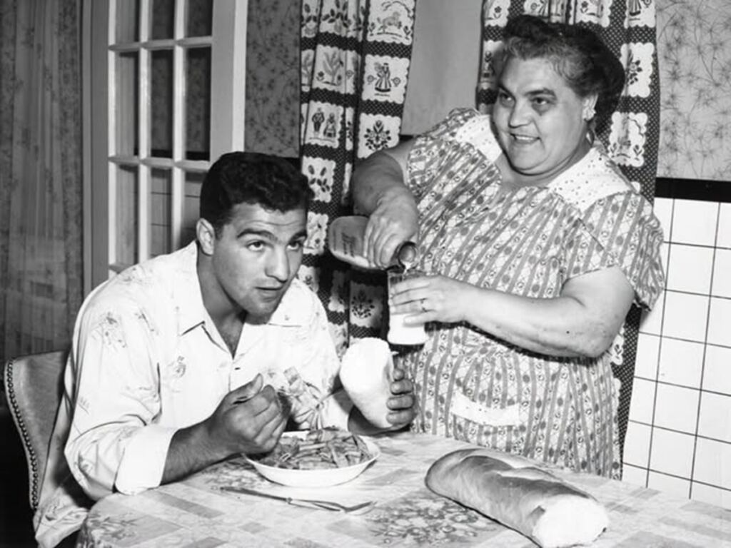 La mujer que rezaba por los dos 2 En la foto, Rocky Marciano y su madre