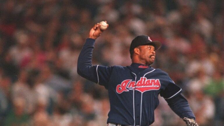 En la foto, José Mesa cuando lanzaba para los Indios de Cleveland