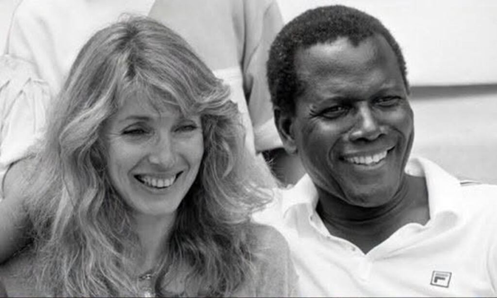 La mujer que lo vio primero a él 2 En la foto, Sidney Poitier y Joanna Shimkus