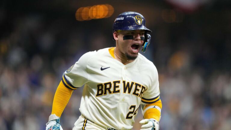 Brewers supera a Padres en inicio de serie divisional con jugada insólita en la 9na 1 En la foto, William Contreras