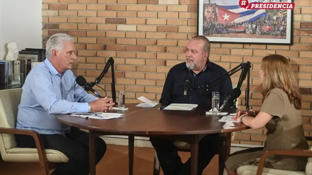 En la foto, el presidente y el prmer ministro de Cuba