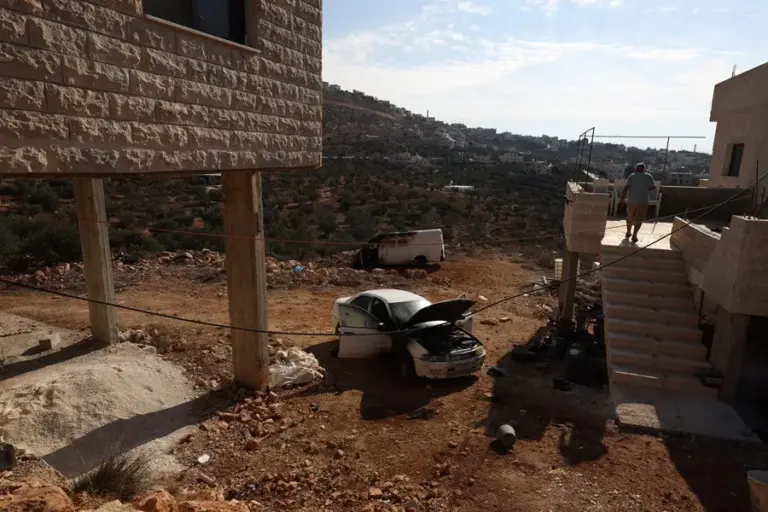 En la foto, Daños en la localidad de Aqraba, cerca de la ciudad cisjordana de Nablus, tras un ataque de colonos el 6 de octubre