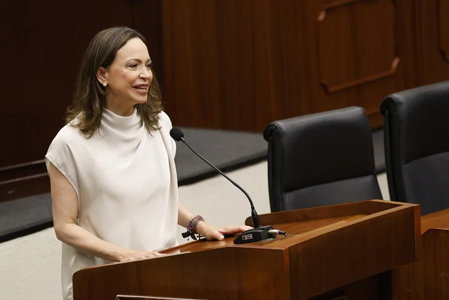 En la foto, la líder opositora venezolana y premio Nobel de la Paz, María Corina Machado, hablando en la Asamblea Nacional panameña, en Ciudad de Panamá