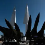 En la foto, Fotografía de archivo de un misil balístico táctico Scud-B norcoreano expuesto en el Museo Conmemorativo de la Guerra de Corea, en Seúl (Corea del Sur)