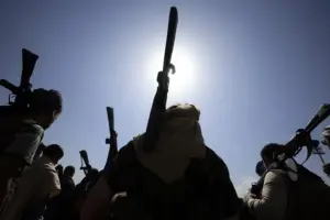 En la foto, Combatientes hutíes