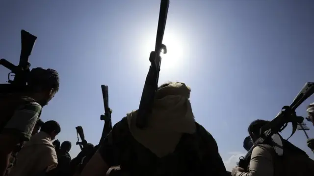 En la foto, Combatientes hutíes