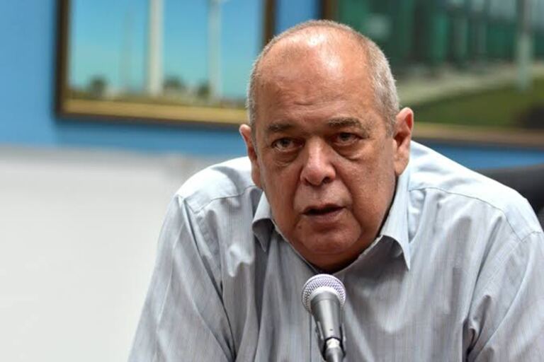 En la foto, el ministro de Energía y Minas, Vicente de la O Levy