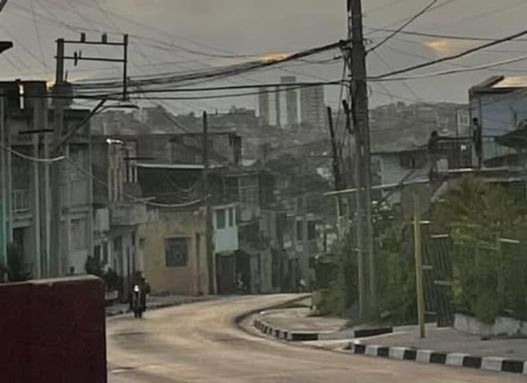 En la foto, una imagen de una ciudad cubana
