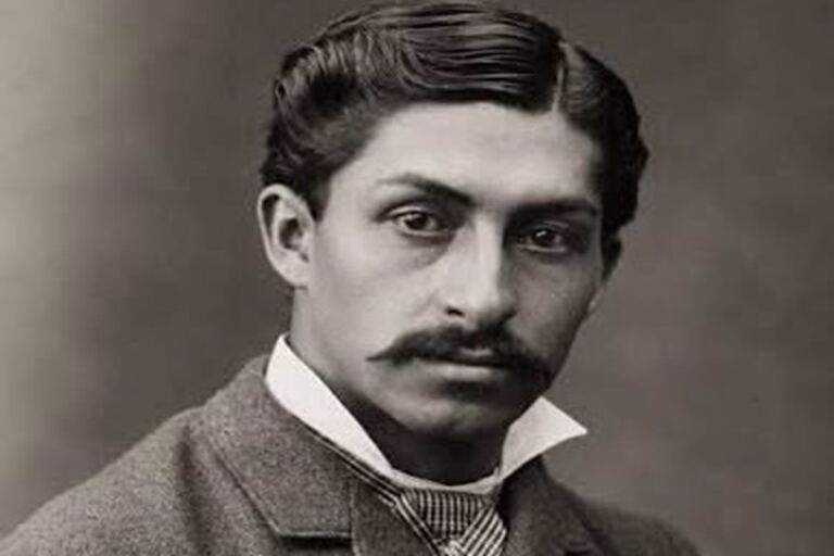 En la foto, Daniel Alcides Carrión