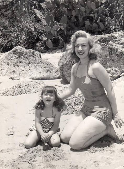 Rosita Fornés: Biografía de la Gran Vedette de Cuba 4 Rosita Fornés: Biografía de la Gran Vedette de Cuba