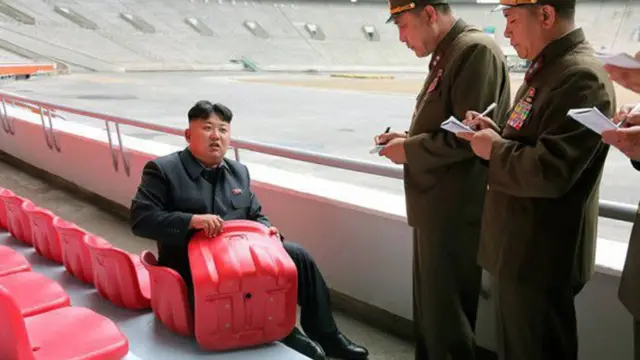 El cuaderno como instrumento de poder 1 En la foto, Kim Jong-un