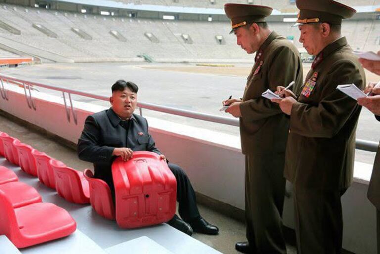 El cuaderno como instrumento de poder 1 En la foto, Kim Jong-un