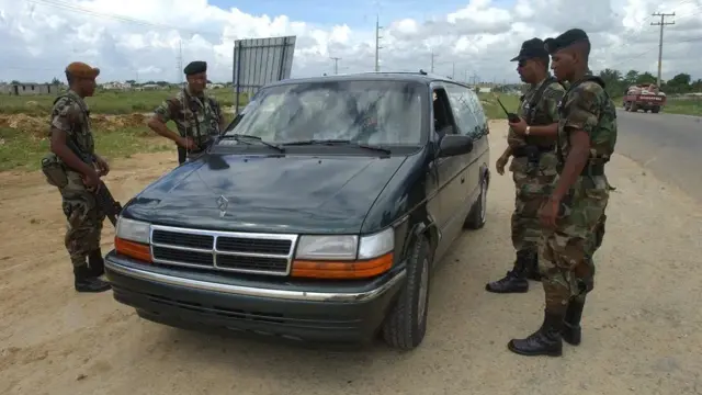En la foto, miembros del ejército dominicano en la vigilancia y control de la zona fronteriza con Haití