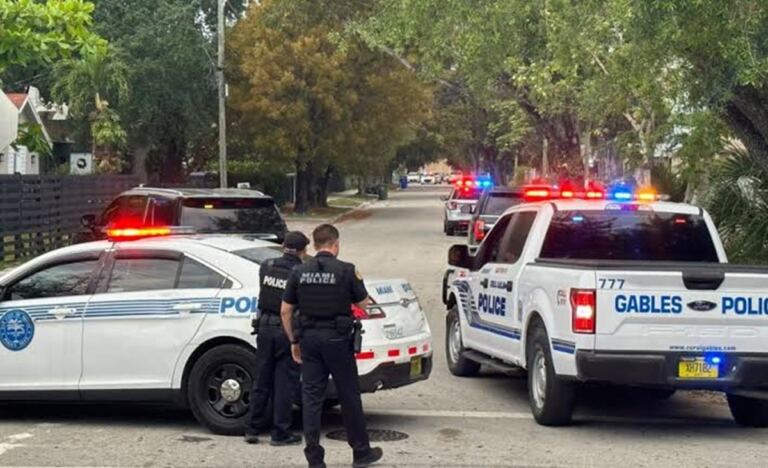 Arrestan en Florida a 281 personas acusadas de abuso sexual de menores, entre ellas cubanos 1 En la foto, una redada de la policía de Miami