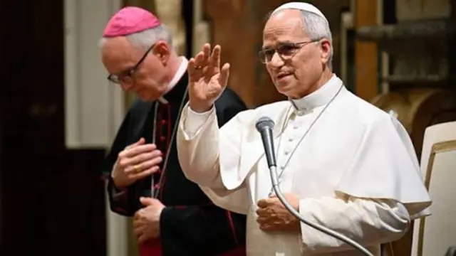 El Vaticano confirma el viaje del papa a Uruguay, Argentina y Perú tras su operación 1 En la foto, el papa León XIV