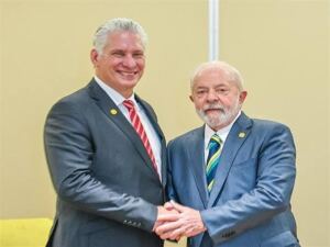 En la foto, el mayoral de los Castro y el presidente electo de Brasil